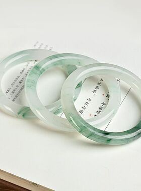 天然新疆天山翠手镯半山半水