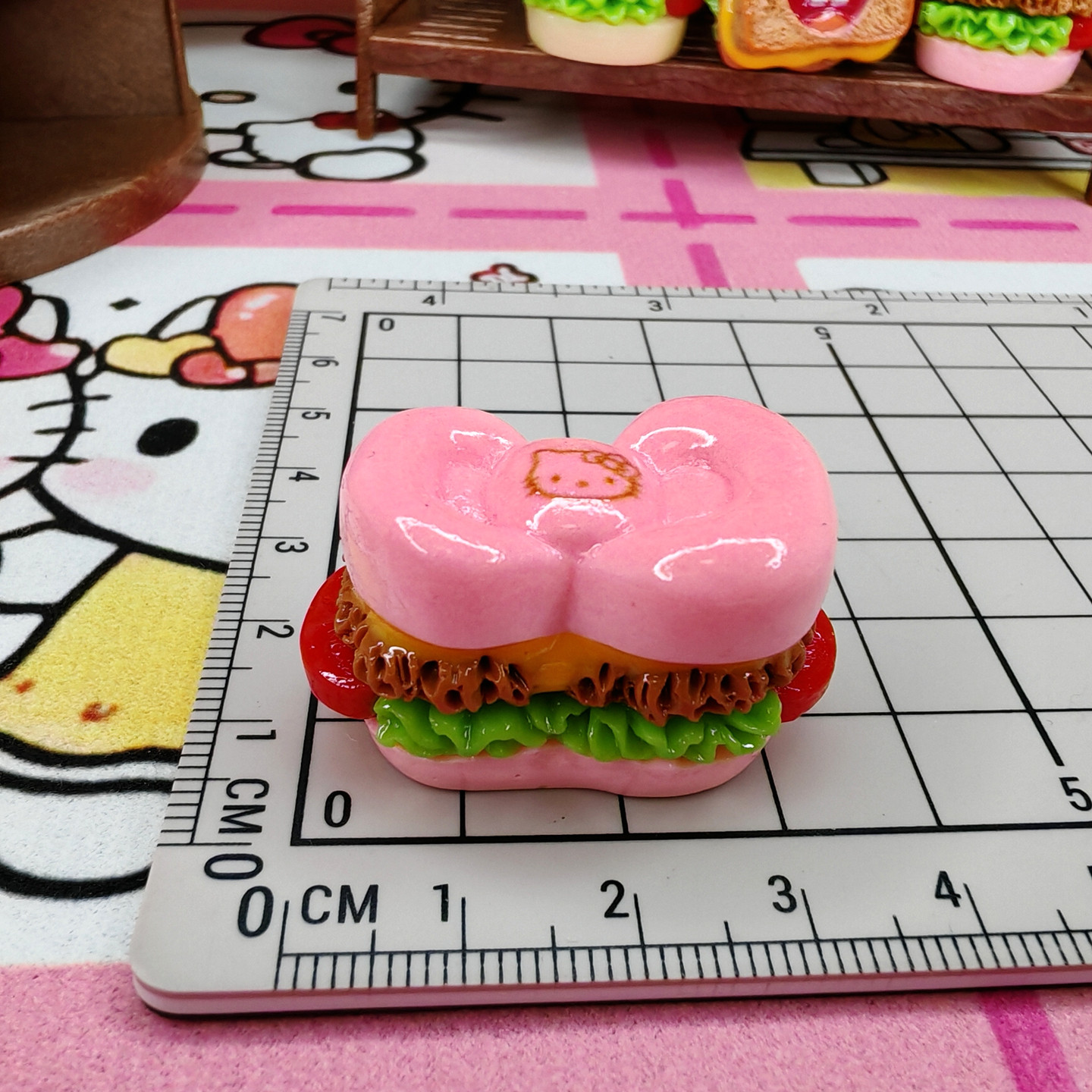 微缩树脂diy汉堡海绵宝宝KT猫饼饼食玩立体摆件过家家娃屋玩具,淘宝优惠券,粉丝福利购,淘宝优惠卷