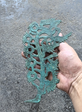 东方扶桑青铜神树摇钱树神秘的青铜树叶