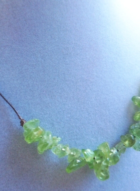 阿福家 天然橄榄石碎石手编一线简约随意蜡绳项链