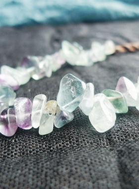 阿福家 天然彩虹萤石碎石手编清新美丽随意蜡绳项链