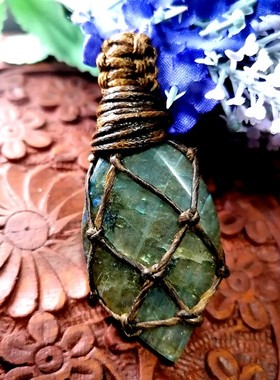 原石手工编织腊绳吊坠