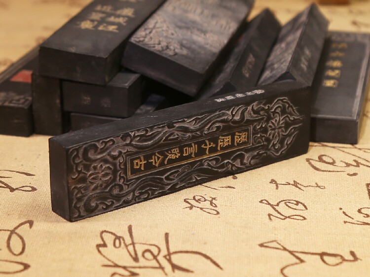 徽墨二两油烟墨2030年老陈墨老墨练习实用书写画画旧墨锭墨条墨块_虎窝淘