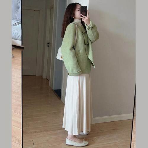 新中式国风绿色盘扣毛呢外套女冬季新款圆领短款小个子呢子大衣 - 图3