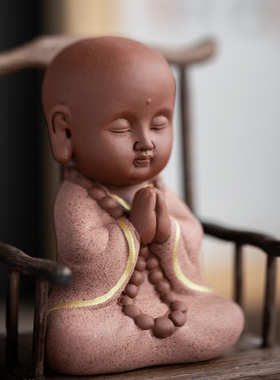 禅意新中式风小和尚桌椅模型摆件