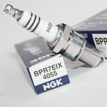 NGK Iridium gold spark plug BPR7EIX applies BPR7ES Yellow River Kawasaki AX100 Race Speed Star KTM300EXC