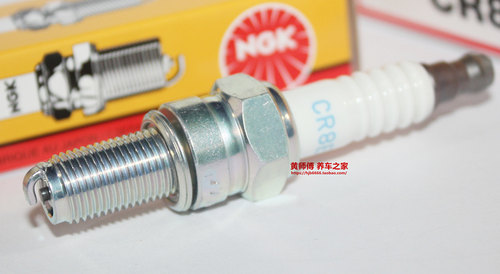 NGK火花塞CR8EB适用RG4HC VESPA S150 LX150 LXV150 FLY125150 - 图0