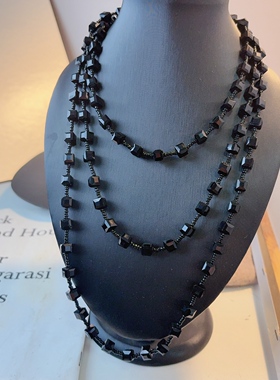 时尚多层黑色水晶项链女长款锁骨链几何不规则高级感毛衣链配饰
