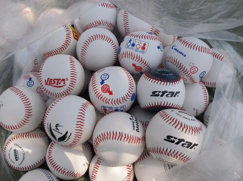 【baseball】PVC 软式棒球 硬式棒球 训练球 颜色随机 - 图1