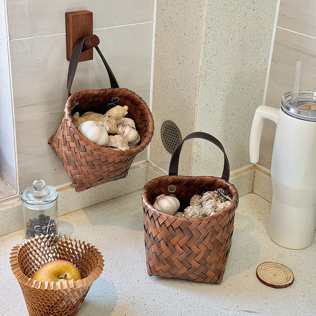Ginger and garlic storage basket wall hanging debris basket small hanging basket on wall