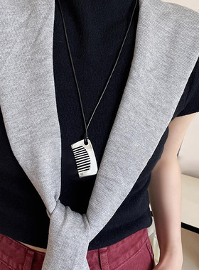 韩国时髦感小梳子黑绳项链女感气质卫衣链长款复古毛衣链