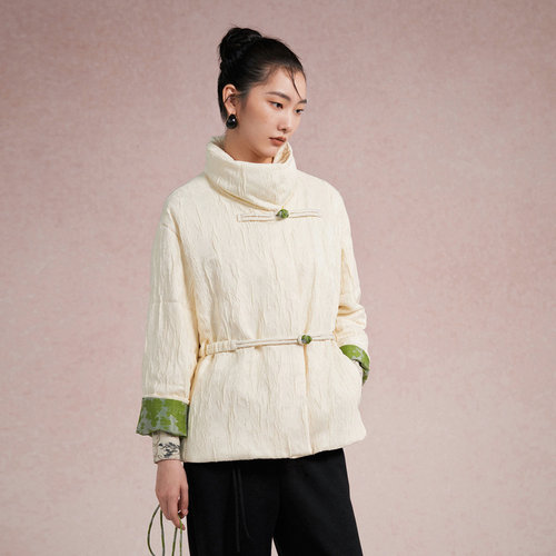 [专柜同款]Yifini/易菲提花大翻领新中式老钱风宽松短款棉服外套 - 图1