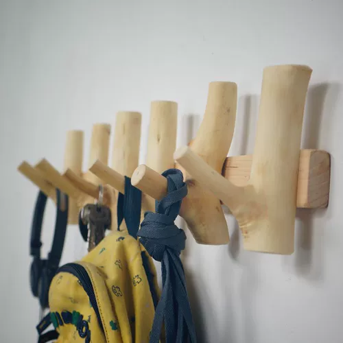 Крючок крюк крюк, подвесной свисающий стена деревянные деревянные леса свободные точки ветви ветви проезжают проходящее проходящее в дверь