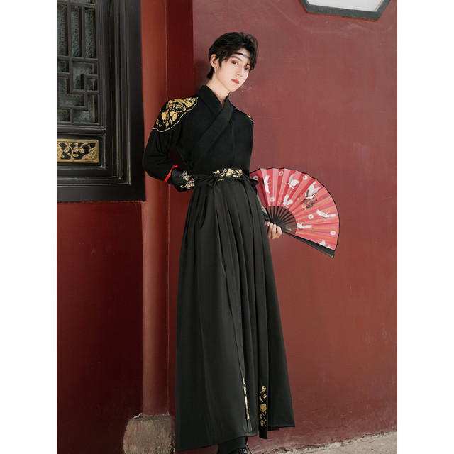 Ancient Hanfu, dragon pattern, gold thread embroidery, cross collar, martial arts couple, ancient style men's and women's large size suit, student chivalrous style