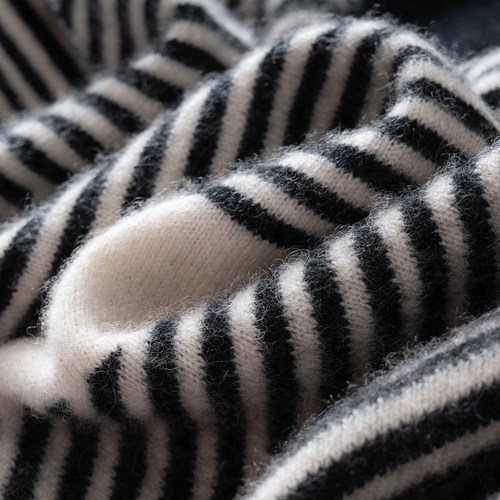 小兔子手作玩偶~秋冬新款山羊绒针织三角围巾披肩保暖外搭减龄 - 图3