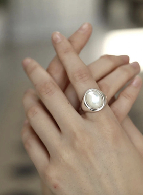 MINIBLOOM 纯银椭圆白贝戒指日月小众设计清冷高级感椭圆简约银戒