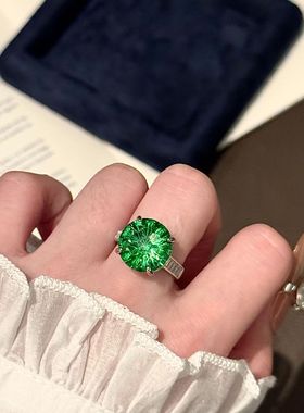 直播爆款仿天然烟花切工祖母绿戒指超闪10克拉香槟色精工开口指环