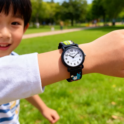 可爱卡通小男孩校巴士汽车儿童手表幼儿童学生石英防水运动电子表 - 图0