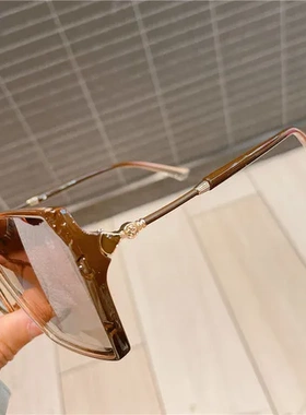 墨镜大框偏光时尚新款个性TR出游轻巧2022年太阳镜眼镜显瘦女街拍