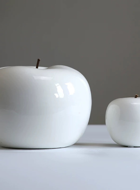 现代简约家居软装饰品手工白色陶瓷人物组合桌面动物摆件样板房