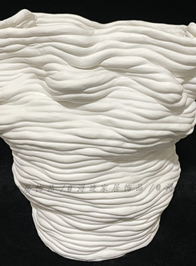 现代简约抽象几何线条珊瑚创意陶瓷花器样板间售楼处酒店前台摆件