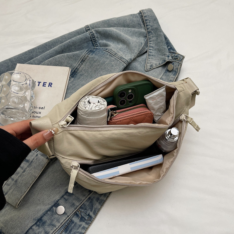 轻便包包女休闲尼龙布防泼水马鞍包大容量简约纯色单肩斜挎小包,淘宝优惠券,粉丝福利购,淘宝优惠卷