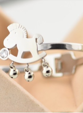 银色木马不掉色铃铛小众手镯冷淡风高级设计感女极简百搭情侣手环