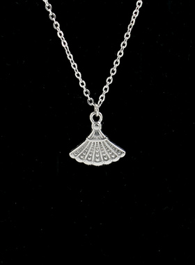 小裙子扇形项链钛钢女轻奢小众高级设计感2024年新款女饰品锁骨链