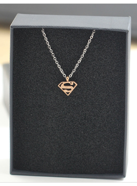 韩版超人磨沙项链女 14K玫瑰金短款吊坠钛钢锁骨链生日礼物防过敏