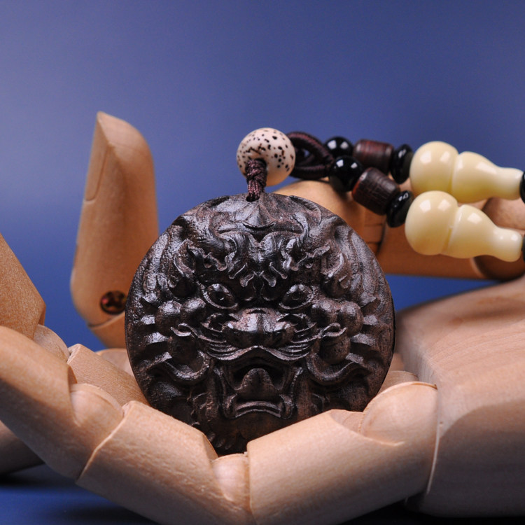 黑檀紫光檀乌木雕刻龙牌吊坠实木文玩创意礼品情侣项链挂件圆形