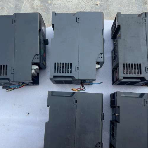 力扬变频器LY810-R75G/1R5PS2-B，功率220[议] - 图1