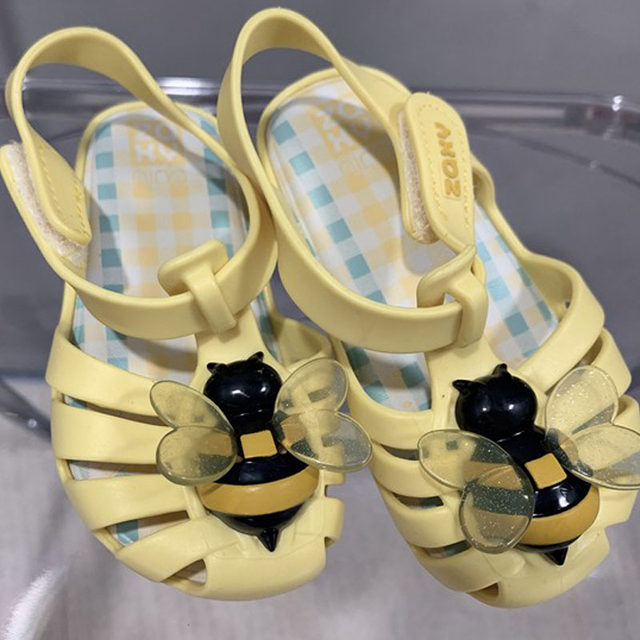 23年巴西zaxy儿童鞋夏季宝宝包头女童立体蜜蜂学步软底公主凉鞋