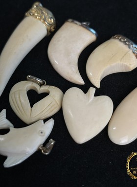 日本古董有机白色网纹温润凝脂雕刻海豚桃心vintage项链吊坠Z11