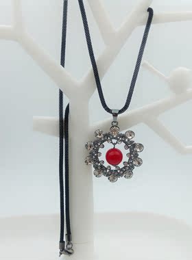 长款韩国时尚风挂件配饰毛衣链