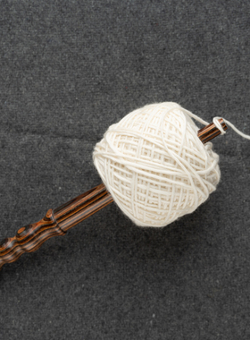KnitPro 进口彩色桦木和原木绕线棒小巧实用手摇毛线绕线编织线棒