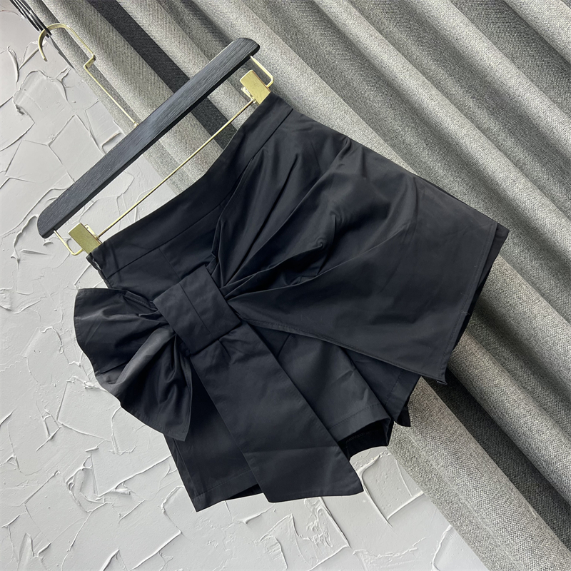 黑色蝴蝶结装饰牛仔短裤女夏装2024新款韩版设计感不对称休闲裙裤