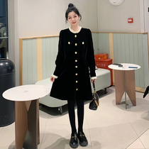 Pregnancy woman dress temperament small black dress Korean version autumn and winter small balsamic wind fashion Even dress with late thickened silk suede dress retro