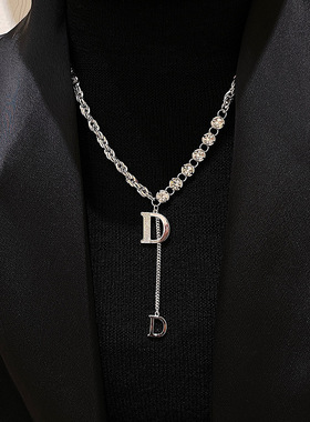 微镶水钻字母D毛衣链2021年新款潮秋冬轻奢高级感小众气质项链女