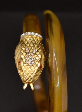 灵蛇女性树脂大尺寸手镯