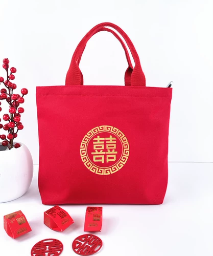 Красная вместительная и большая льняная сумка для матери