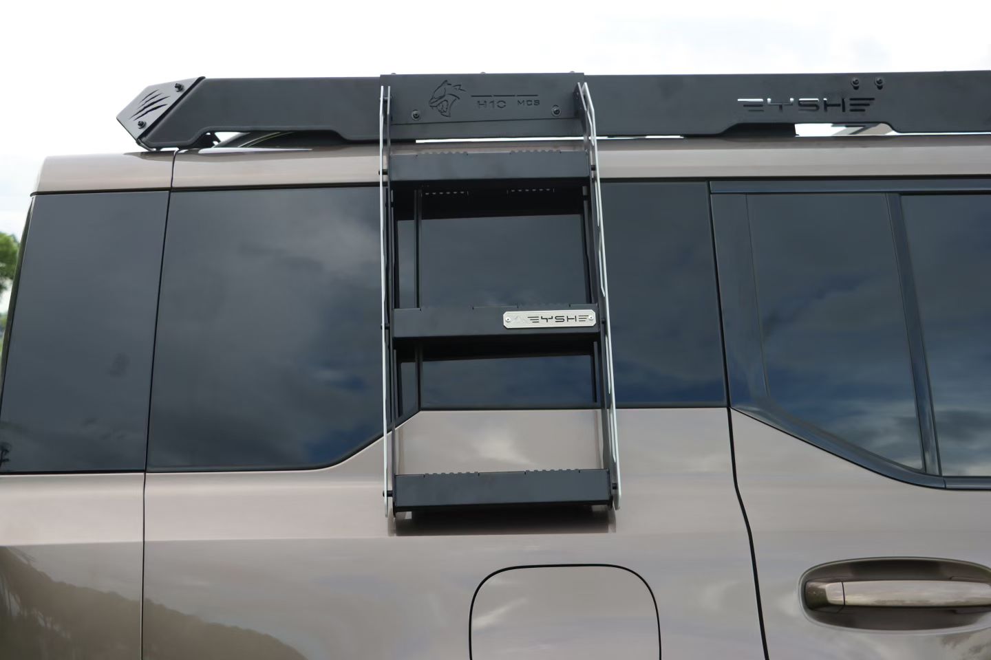 Great Wall H10 appearance upgrade and modification kit Great Wall H10 roof platform/ladder/mecha rear schoolbag kit