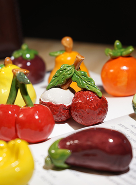 “吃个牛油果”手工陶瓷小摆件