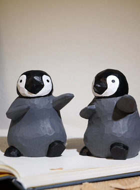 “走你~！”手工木雕小摆件可爱卡通企鹅工位书桌面装饰品礼物