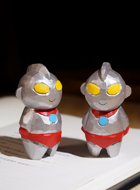 “超人有点胖”手工木雕小摆件