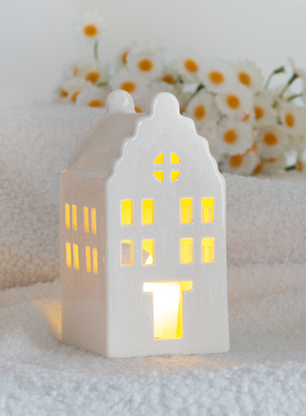 丹麦北欧陶瓷圣诞房子烛台