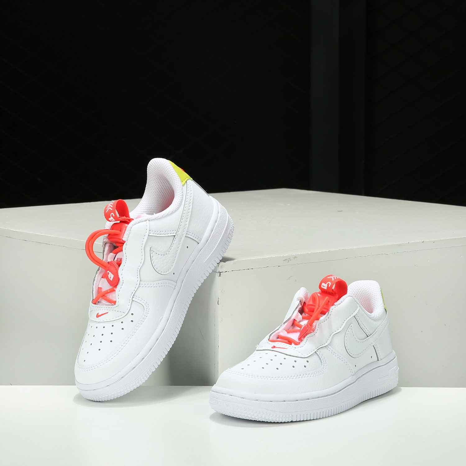 Nike/耐克正品板鞋童鞋春新款空军AF1魔术贴抽绳运动鞋CU5287-图0