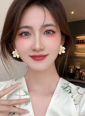 亚克力板材花朵甜美少女镶钻耳钉