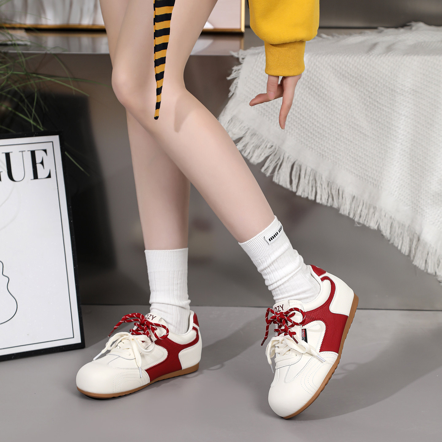 复古大码女鞋41-43码德训鞋女双鞋带软底轻便休闲鞋百搭小白鞋单,淘宝优惠券,粉丝福利购,淘宝优惠卷