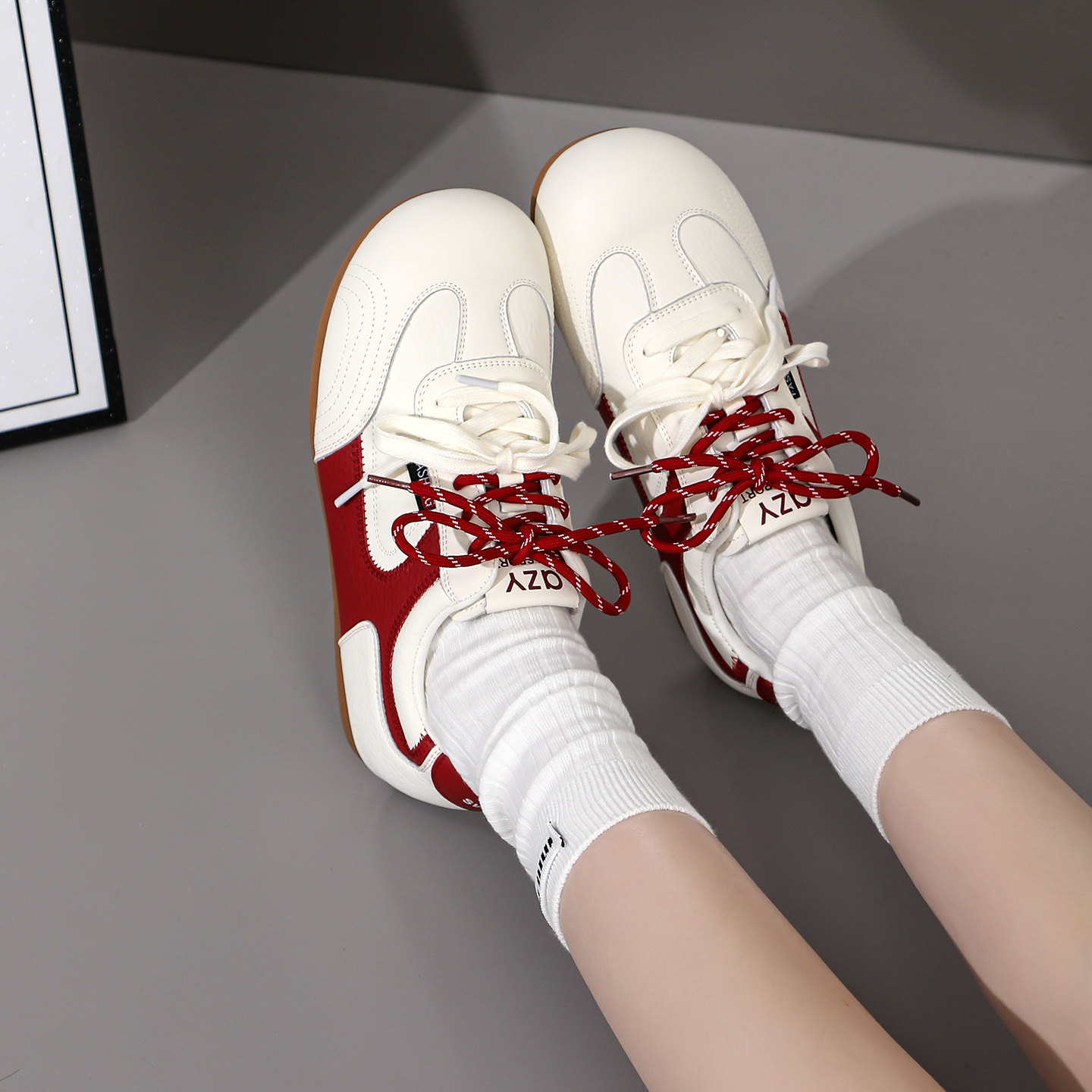 复古大码女鞋41-43码德训鞋女双鞋带软底轻便休闲鞋百搭小白鞋单,淘宝优惠券,粉丝福利购,淘宝优惠卷