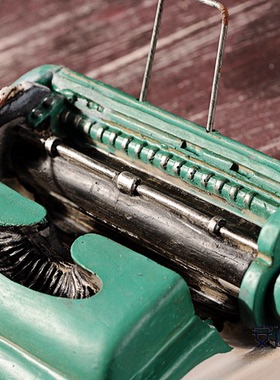 餐厅酒吧橱窗陈列怀旧复古打字机